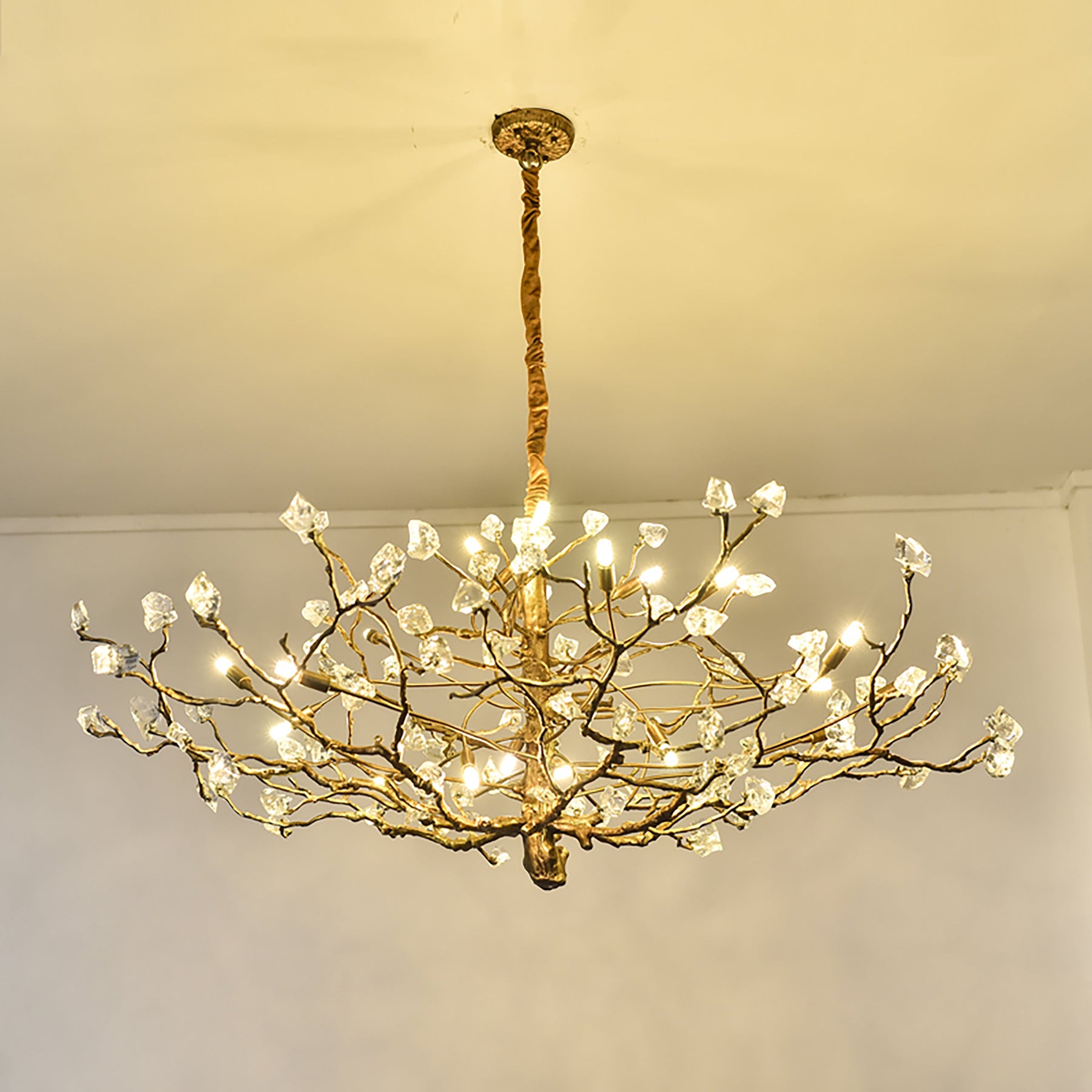 Lio Gemstone Branch Brass Round Chandelier