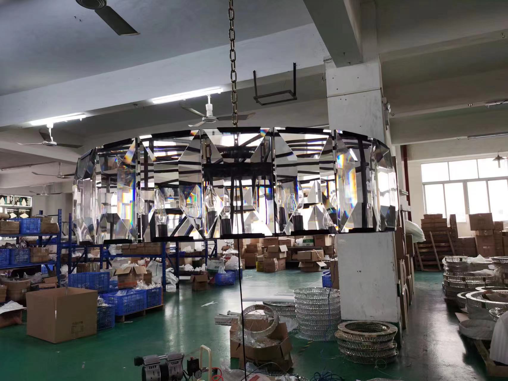 Hare Faceted Crystal Glass Round Chandelier D43"