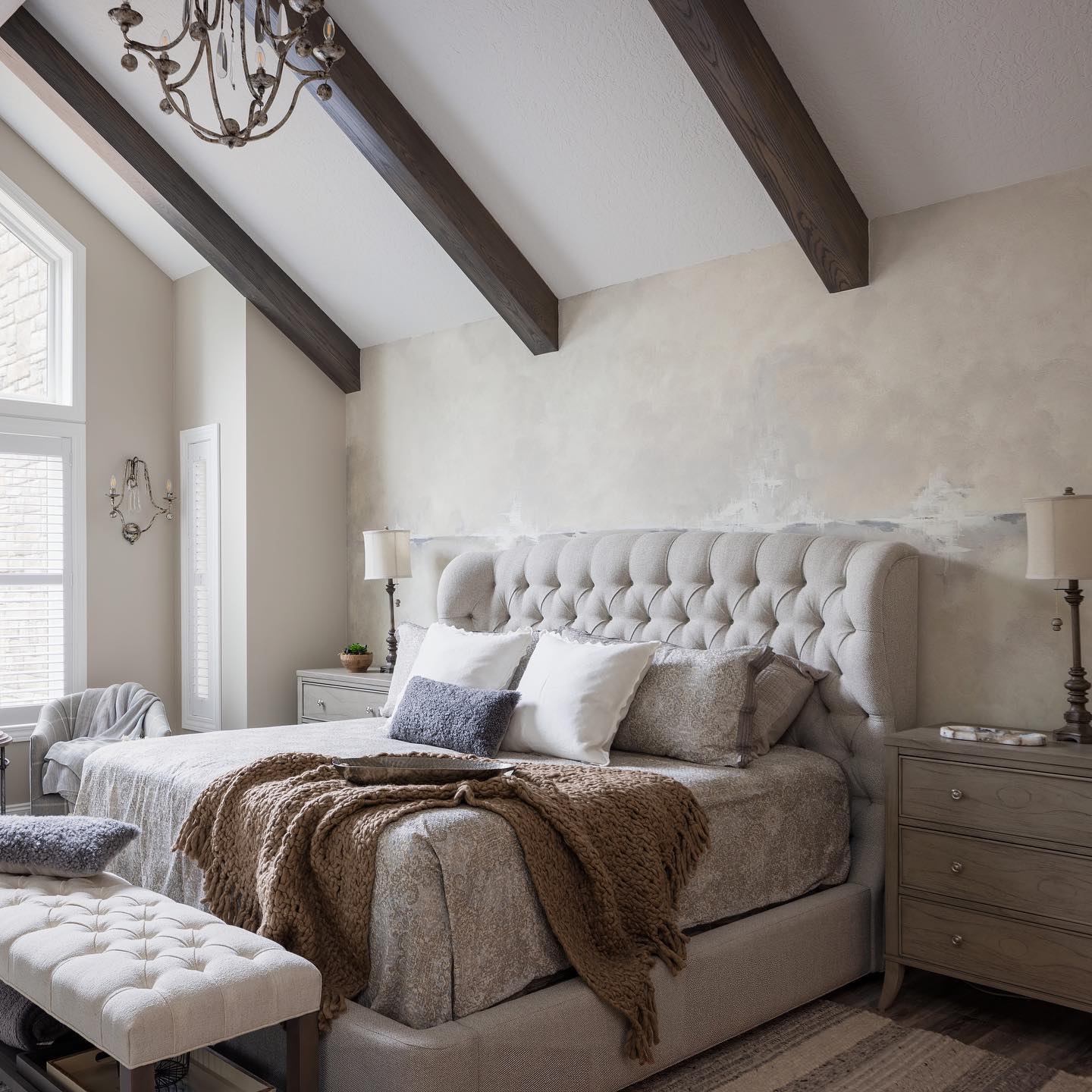 Gothic Bonita 2-Light Wall Sconce- Silver