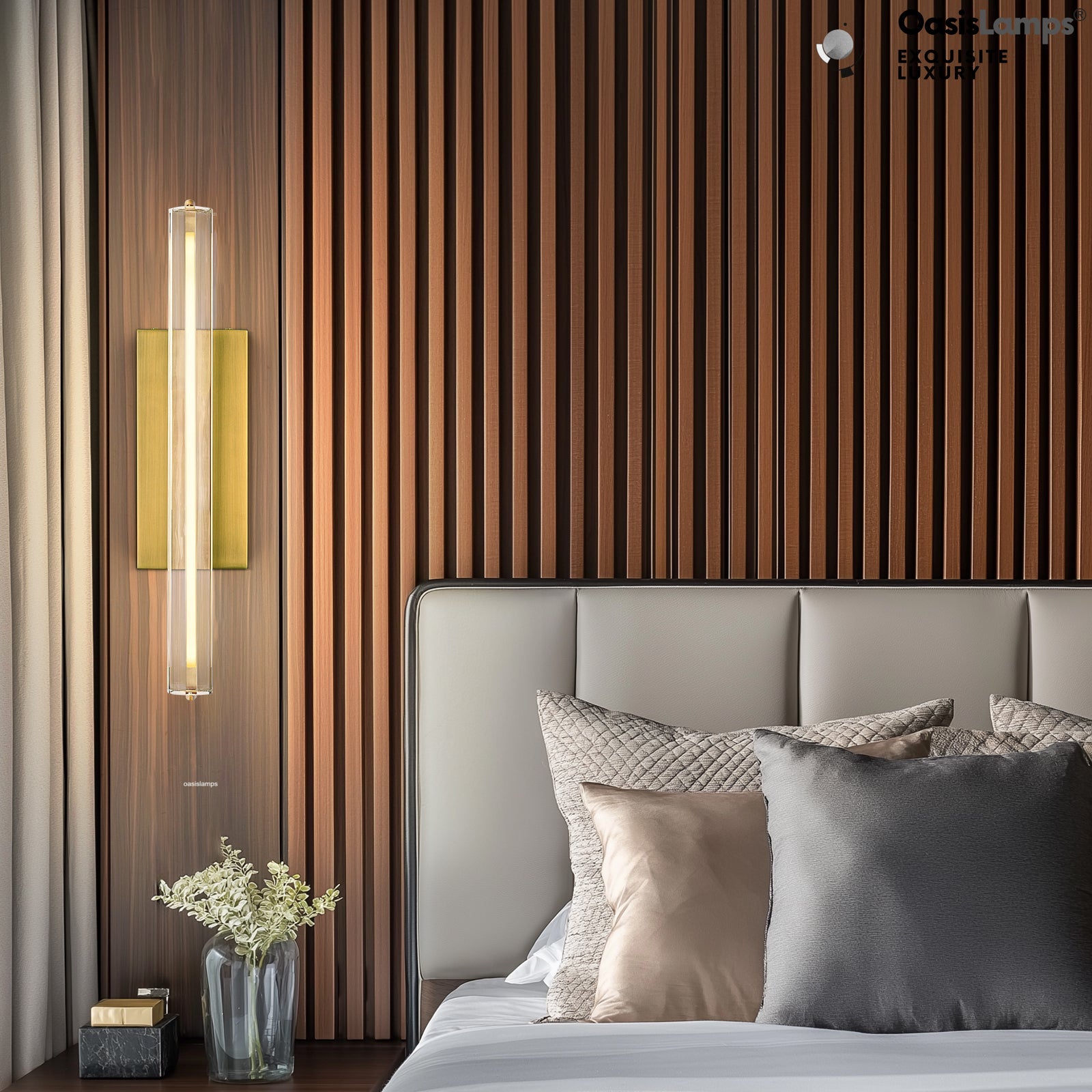 Clara Glow Crystal Wall Sconce 19"#color_brass,style_single crystal