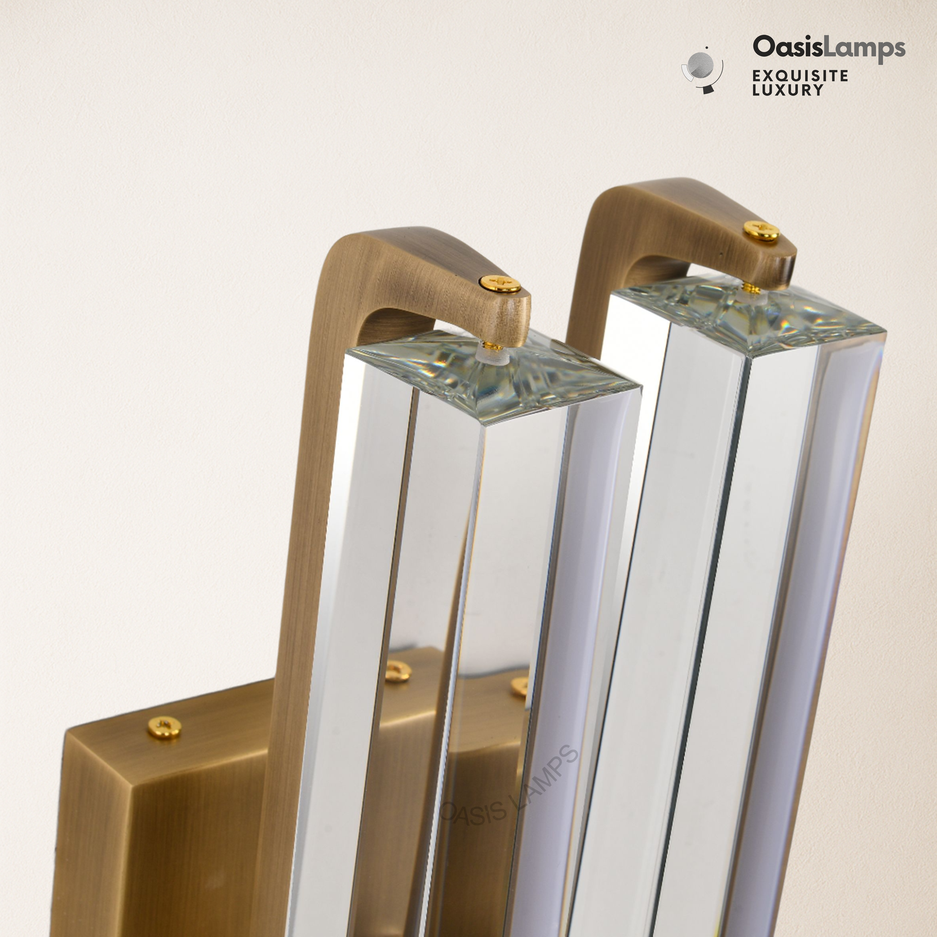 Clara Glow Crystal Wall Sconce 19"#color_brass