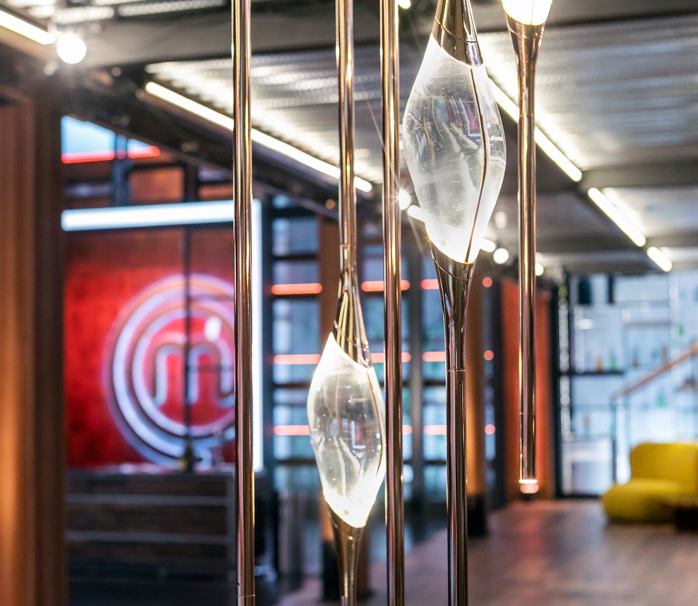 PEZEO CRYSTAL CHANDELIER 21''HPEZZEO CRYSTAL CHANDELIER 21''H