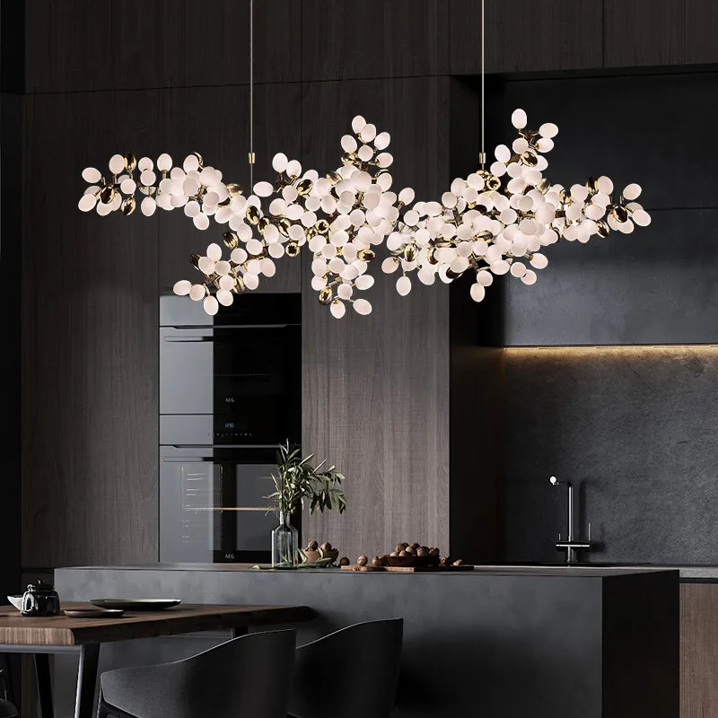 Harris Valiant Chandelier, Horizontal