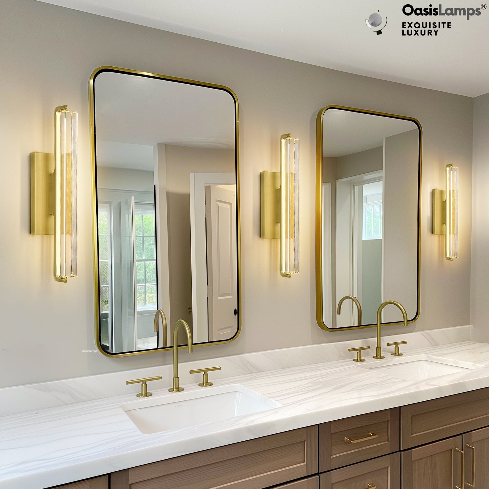 Clara Glow Crystal Wall Sconce 19"#color_brass,style_single crystal