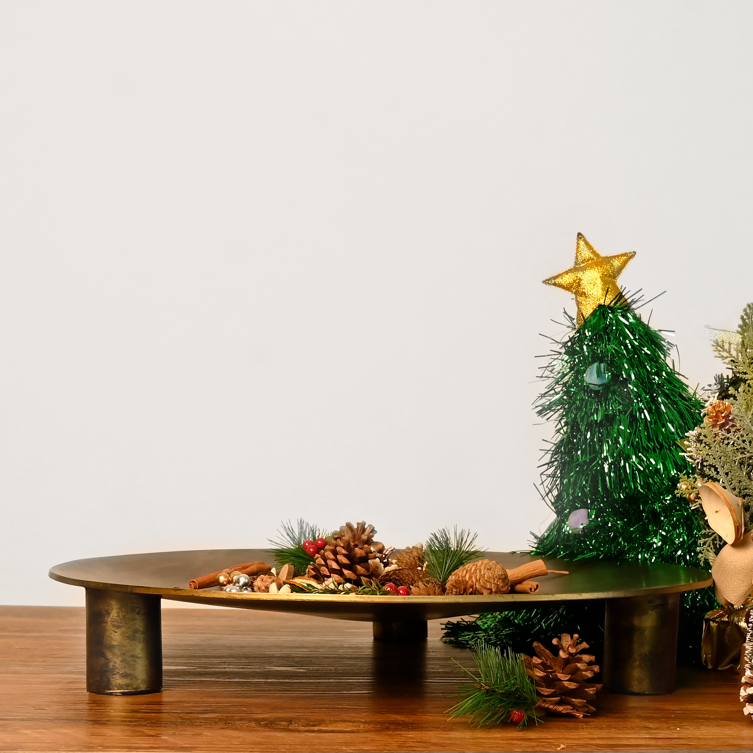 Altan Round Metal Tray